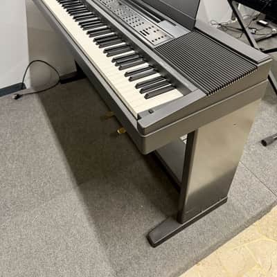 Yamaha CLAVINOVA CVP-8 image 1