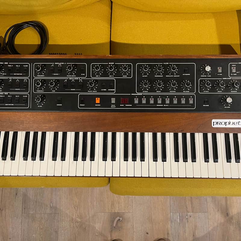 1980 – 1984 Sequential Prophet 5 Rev3 61-Key 5-Voice Polyphoni…