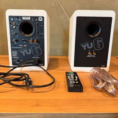 Kanto: YU6 Powered Bookshelf Speakers - Matte White (YU6MW)(PAIR) image 2