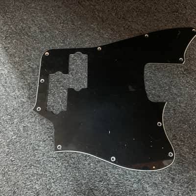 Squier Jaguar Bass Pickguard - Black image 1