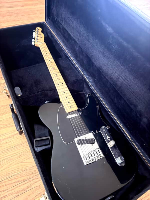 1997 fender telecaster with a Seymour Duncan and hard case image 1