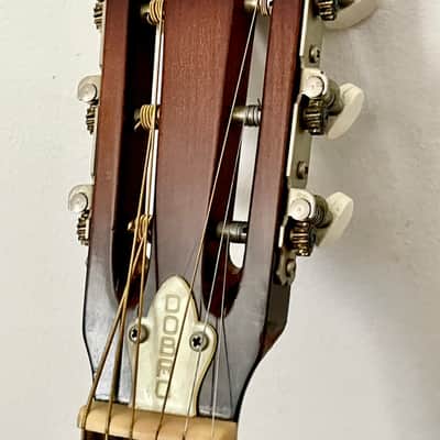 DOBRO Model 60D Round Neck 1981 ( Brown Sunburst ) with HSC image 4
