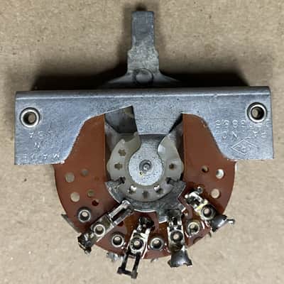 CRL- 5 way switch, part# PA222-677, 70's image 1