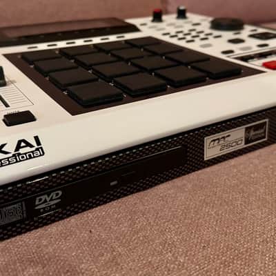 Near Mint Akai MPC2500 SE Special Edition Music Production Center W/JJOS & Extras image 8