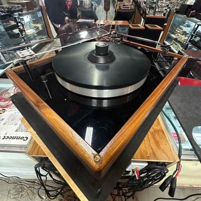 VPI HW-19 Mk IV Turntable, Morch DP-8 Tone Arm, Custom Bright Star Audio Black Sand-Filled Plinth image 3