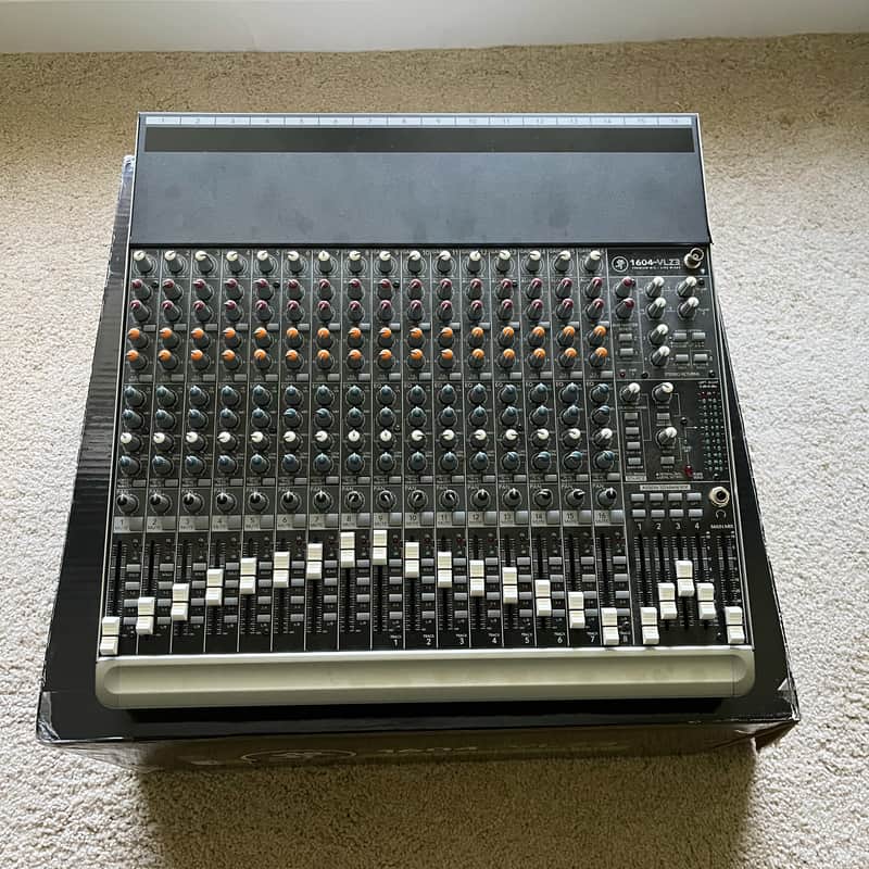 Mackie 1604-VLZ3 16-Channel Mic / Line Mixer | Reverb