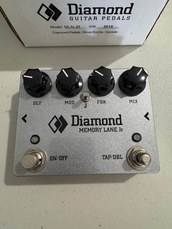 Diamond Memory Lane Jr V2 - Silver Sparkle image 1