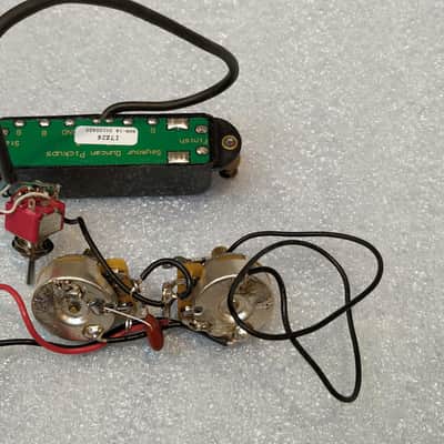 Pre-soldered Ready-to-Go Custom Wiring Harness for Squier Bronco Bass | Seymour Duncan SHR-1 Hot Rails Humbucker +3-way Mini-Switch -> Series / Split / Parallel | Full-size CTS Pots + Switchcraft Output Jack image 6