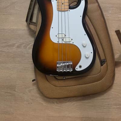 Squier Bullet Bass B-34 1983 - 3-Color Sunburst image 4