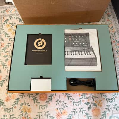 Moog Minimoog Model D (Bob Moog Tribute Edition) - Serial # 033 image 16