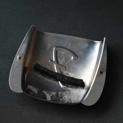 Fender Jazz Bass genuine vintage Ashtray Bridge Cover * Late 1960s/Early 1970s * original string damper still installed * including screws * imagen 4