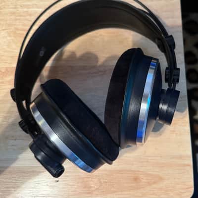 AKG AKG K 271 MKII Closed Back Headphones with upgraded Pads + original pads. image 4