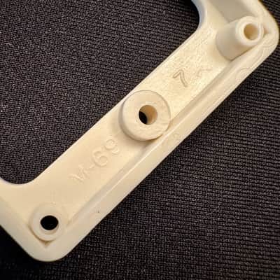 Gibson Custom Shop OEM 1959 M-69 Butyrate Humbucker Pickup Rings 1957-1960 - Vintage Bone White with Aged Screws image 5