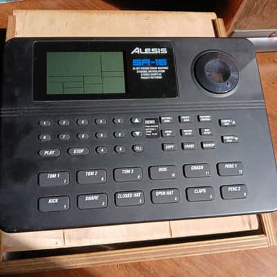 Alesis SR-16 Drum Machine 2010s - Black