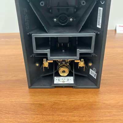 QSC iD8 Intellidock Mounting System image 9
