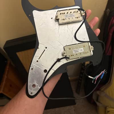 Fender Musiclilly Humbuckers 2020โs - Black/Chrome image 2