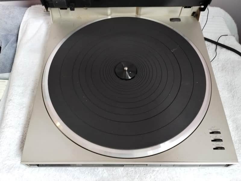Technics SL J2 linear tracking turntable in very good condition