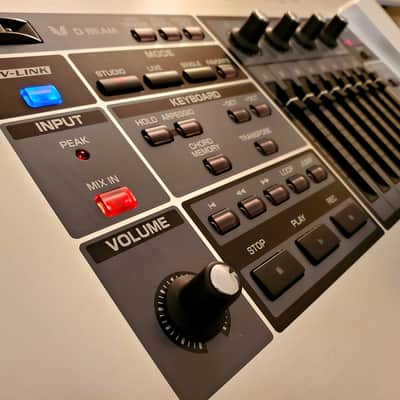 MUST SEE!!! ROLAND FANTOM G8 FULLY INSPECTED/SERVICED AND IN AMAZING CONDITION! image 14