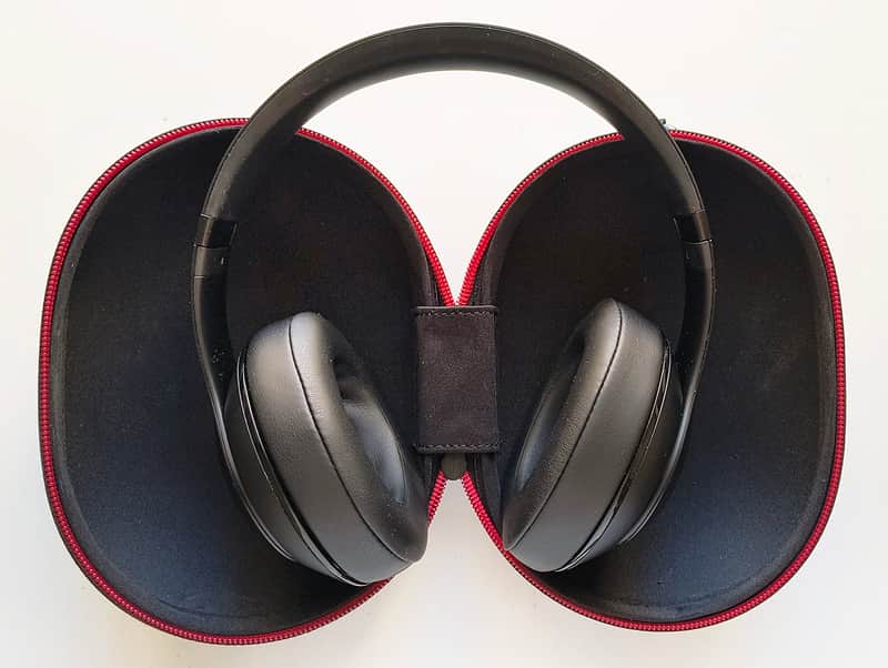 Beats by Dre Studio Wireless Headphones - Spec Ed - Matt Black image 1