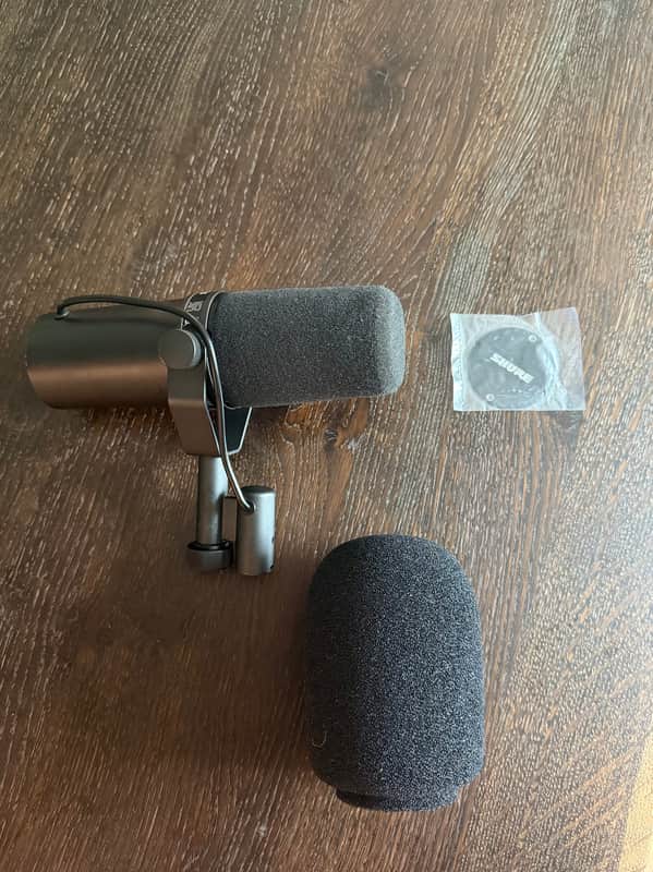 Shure SM7B Cardioid Dynamic Microphone 2001 - Present - Black