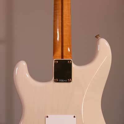 Fender Limited Edition Vintera III Late '50s Stratocaster - Maple Fingerboard, White Blonde image 10