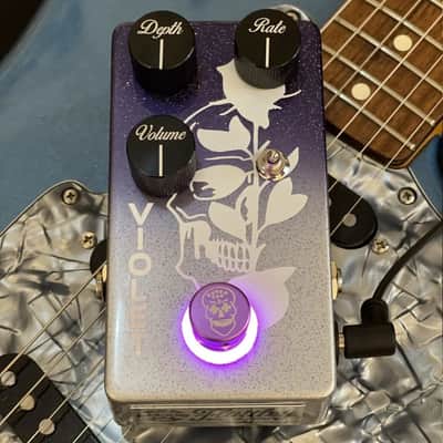 Flattley Boutique Effects Pedals Guitar Platinum Range - Violet Tremolo Pedal image 2