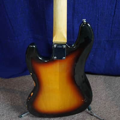 Fender 62 Reissue Jazz Bass 2006 Sunburst image 9