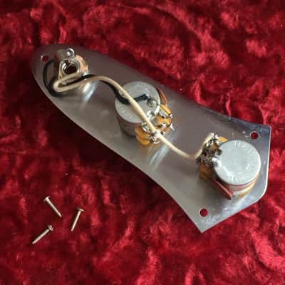 Prewired ‘62 Style Stacked Knobs Fender Jazz Bass Control Plate image 2