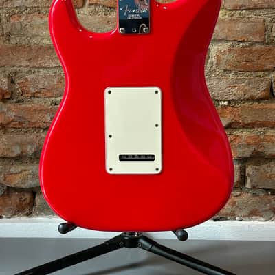 Fender American Standard Stratocaster with maple fretboard 2000 Hot rod red image 7