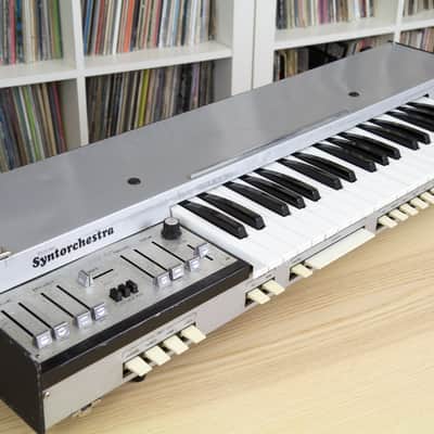 Farfisa Syntorchestra "The Ultimate Krautrock String Synth" image 13