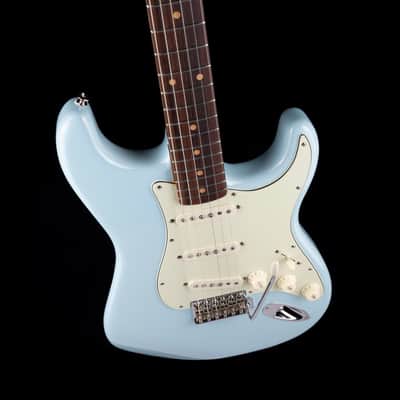 Pre-Owned 2026 Fender Stratocaster Vintera III Sonic Blue With Gig Bag image 3