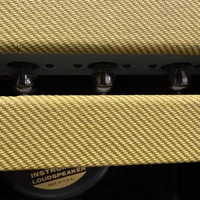 Fender Blues Deluxe 2-Channel 40-Watt 1x12" Guitar Combo 1994 - 1996 - Tweed image 8