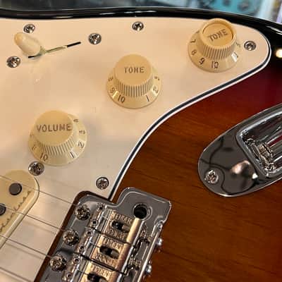 Fender Steve Lacy People Pleaser Stratocaster Chaos Burst #SL000201 7 lbs 15.3 oz. image 15