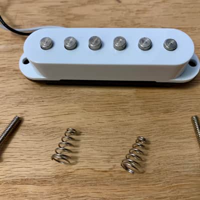 Single Coil Pickup with Screws & Springs (Squier Bullet Strat) image 5
