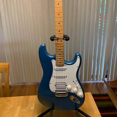 Squier Standard Fat Stratocaster Maple Fretboard 1998 MIM - Lake Placid Blue image 2