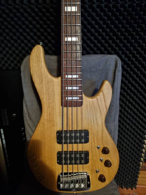 G&L Tribute L-2500 5-String Bass image 1