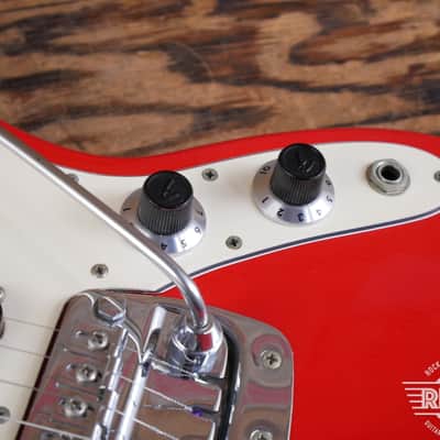 Fender Bronco - 1967 - Red image 7