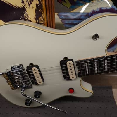 EVH MIJ Series EVH Edward Signature Wolfgang 2024-MINT -Brass tuners- Ivory image 7