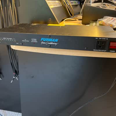 Furman AR-1215 Power Conditioner Voltage Regulator image 1