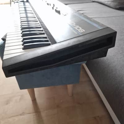Roland Juno-106 61-Key Programmable Polyphonic Synthesizer 1984 - 1985 - Black image 3