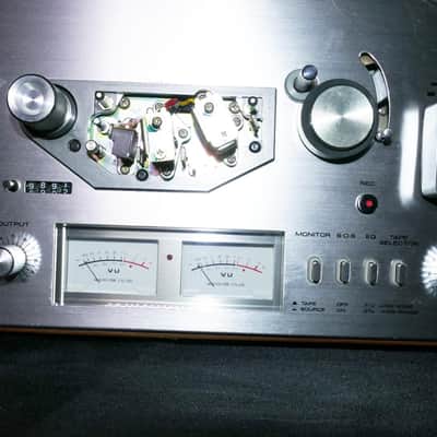 Akai GX-4000D 1/4" 4-Track 2-Channel Tape Recorder 1978 - 1985 - Silver image 2