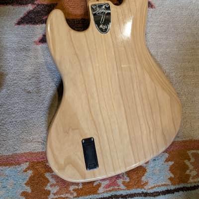 Fender American Vintage '75 Jazz Bass with Maple Fretboard 1999 - 2012 - Natural image 6