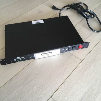 Furman AR-15 Series 2 voltage regulator & power conditioner image 2