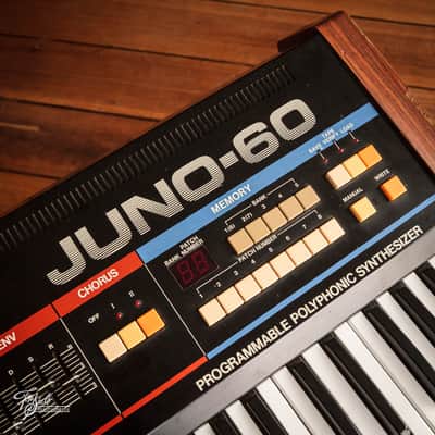 Roland Juno-60 Synthesizer 1982 image 2