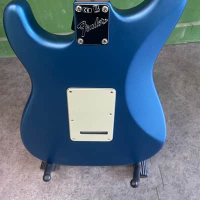 Fender American Performer Stratocaster with Maple Fretboard 2018 - Present - Satin Lake Placid Blue image 5