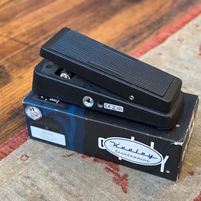 Wah2 type69 mod　VOX V847G The VOX Showroom -- Vox V847G Limited Edition Gold Wah Wah Pedal
