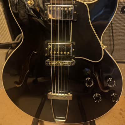 Gibson ES-135 Ebony "Limited Edition"- 2000 image 3