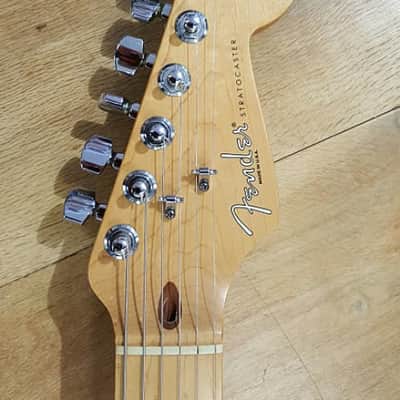 Fender American Standard Stratocaster 1996 Daphne Blue image 5