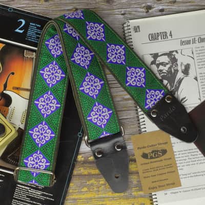 Pardo retro guitar strap model Green Cross, backing suede image 2