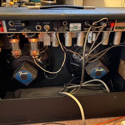 Fender Vibrolux Reverb 2-Channel 35-Watt 2x10" Guitar Combo 1970 - 1980 - Silverface image 10